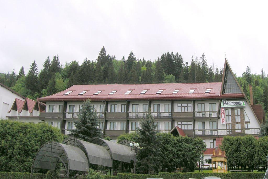 Karpaty Hotell Jaremtje Exteriör bild