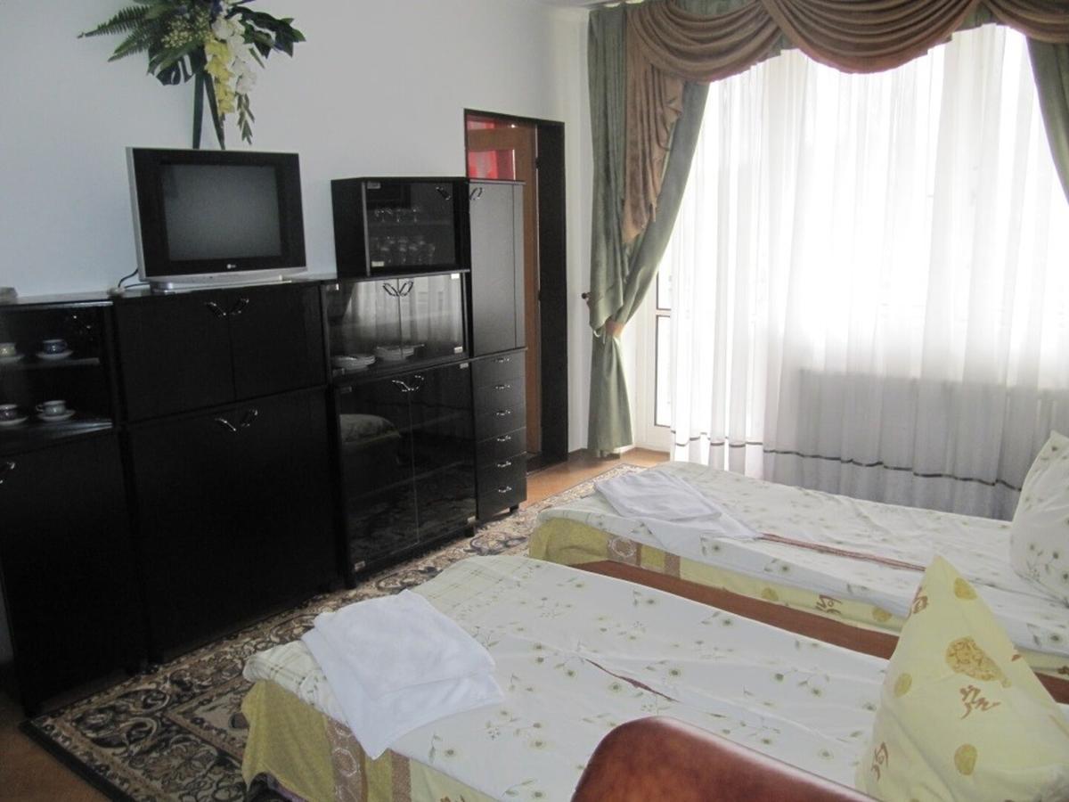 Karpaty Hotell Jaremtje Exteriör bild