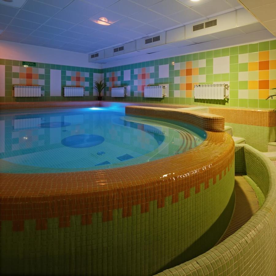Karpaty Hotell Jaremtje Exteriör bild