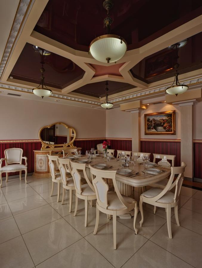 Karpaty Hotell Jaremtje Exteriör bild
